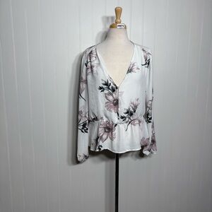 Dynamite Floral Peplum Blouse | Soft Feminine V-Neck | Large |Dressy | Romatic